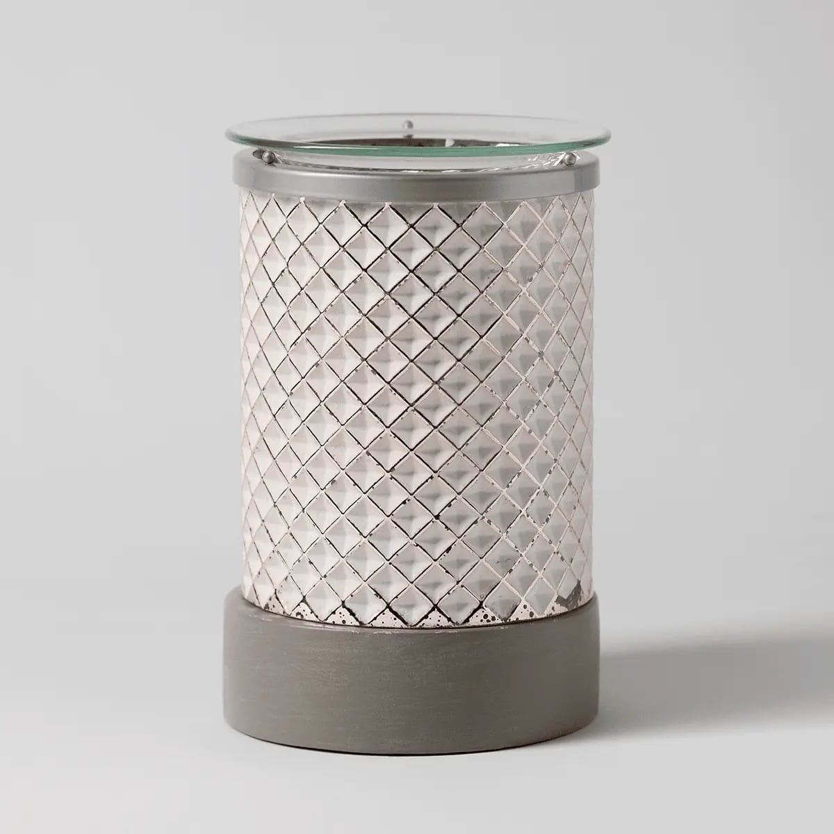 Cream Diamond Scentsy Warmer Switched Off Cream Diamond Scentsy Warmer Switched Off