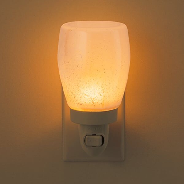 Perfect Pearl Plugin Mini Scentsy Warmer On