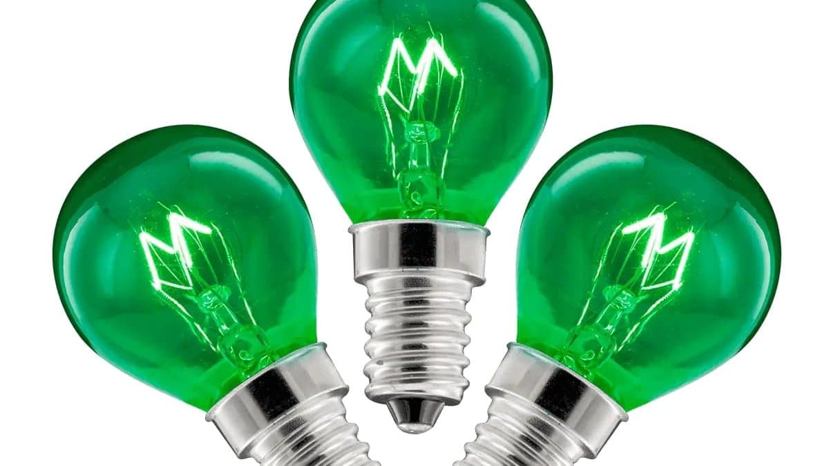 Green light store bulbs b&q