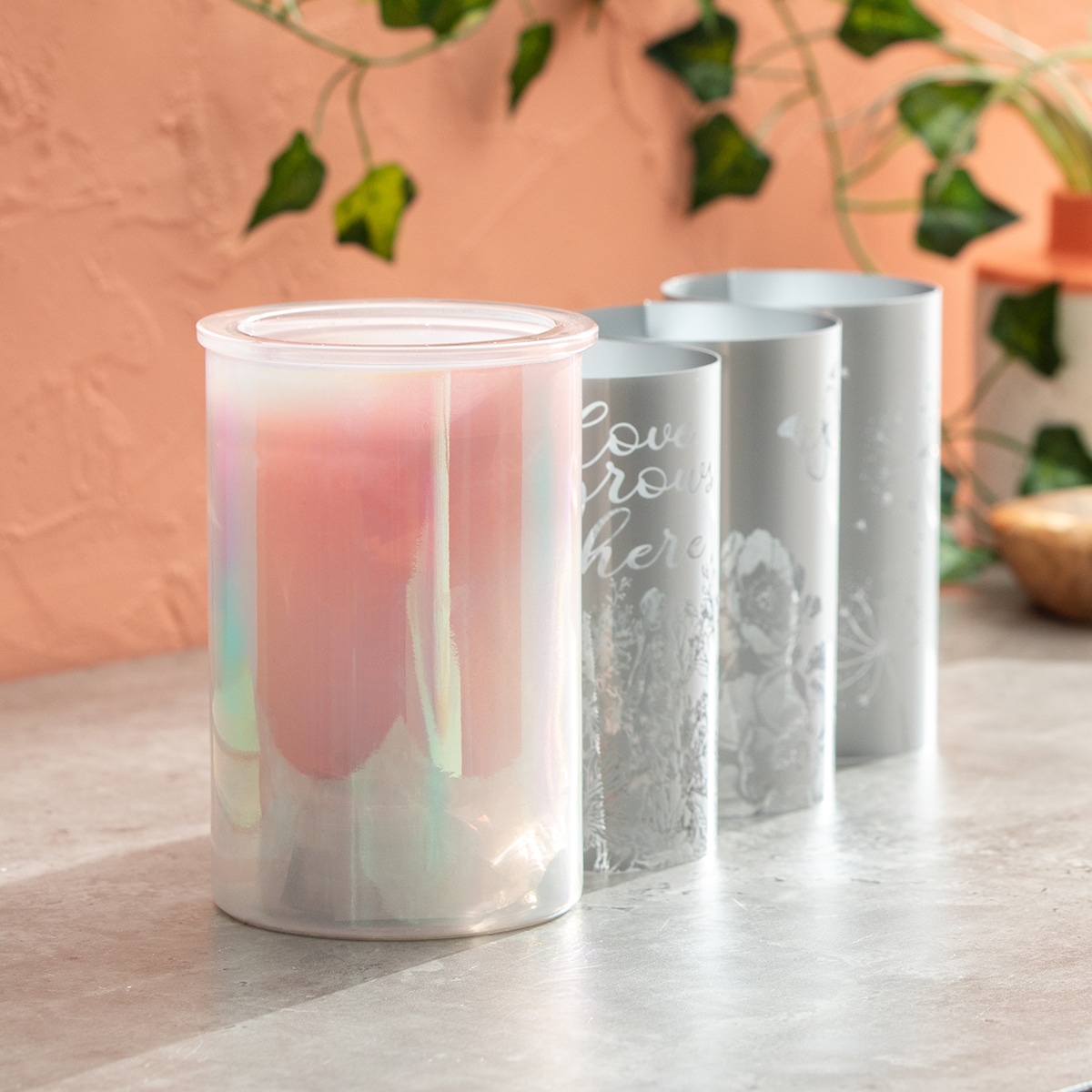 New Scentsy Warmer Cast Pink with Spring Pack Warmer Coming 5 April