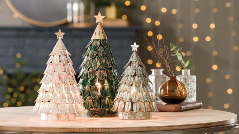 The All Aglow Scentsy Warmer Christmas Tree Collection