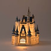 Walt Disney World Cinderella Castle – Scentsy Warmer Dark Setting