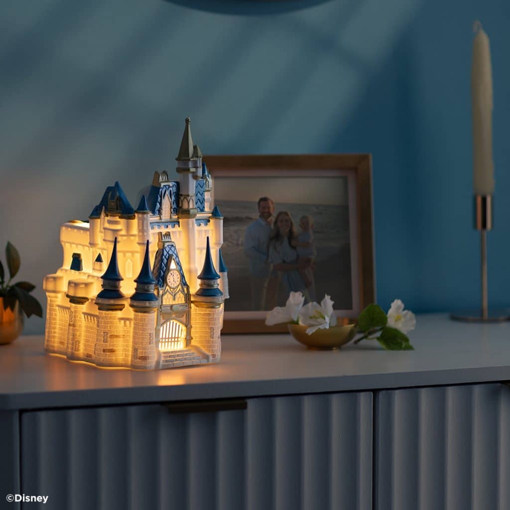 Walt Disney World Cinderella Castle – Scentsy Warmer Styled Dark Setting