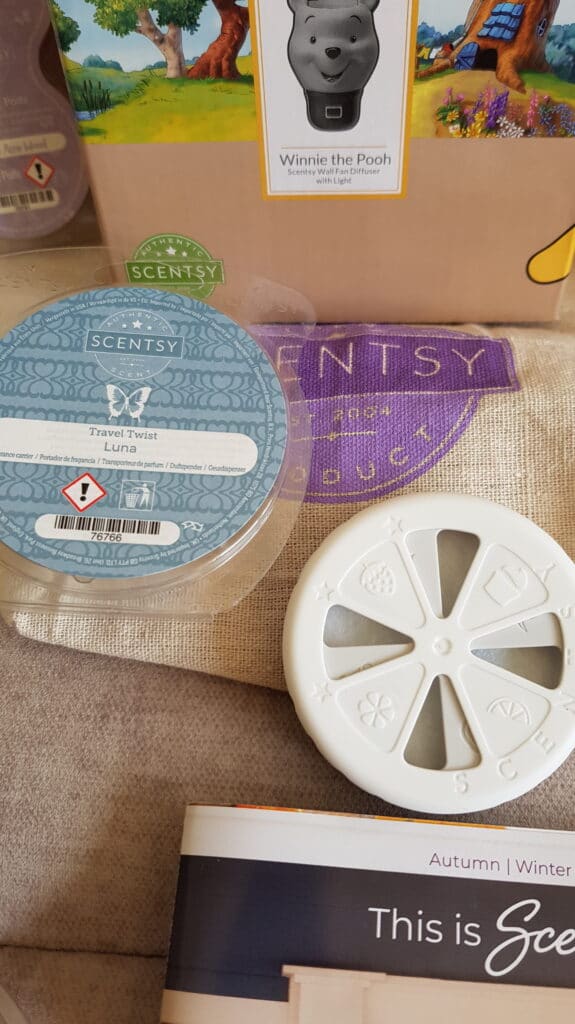 NEW Luna Scentsy Travel Twist