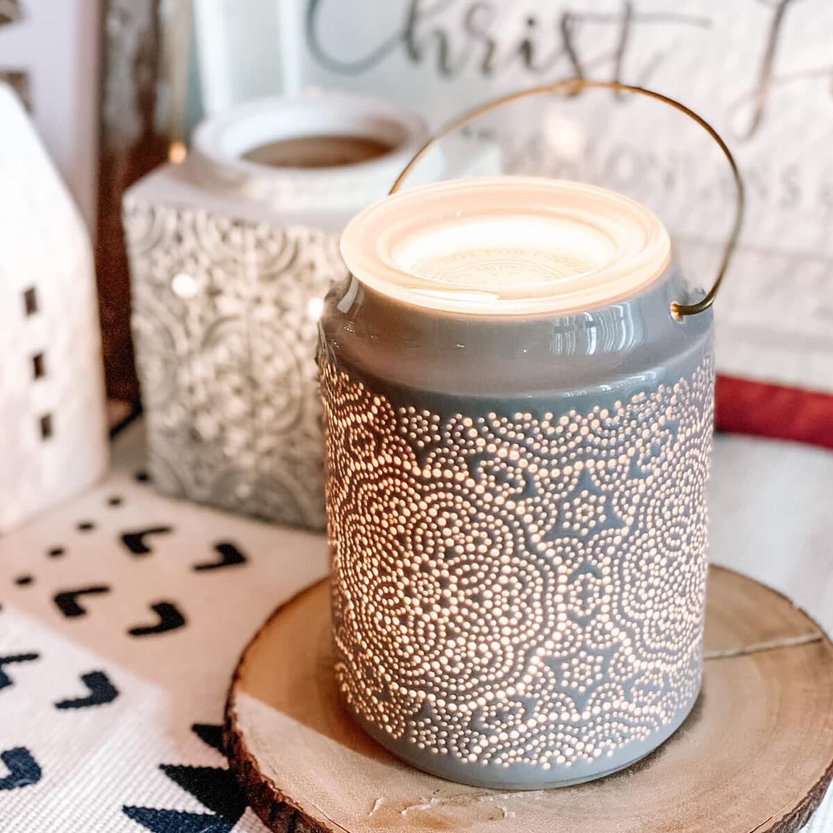 Aziza Scentsy Warmer Styled Aziza Scentsy Warmer Styled