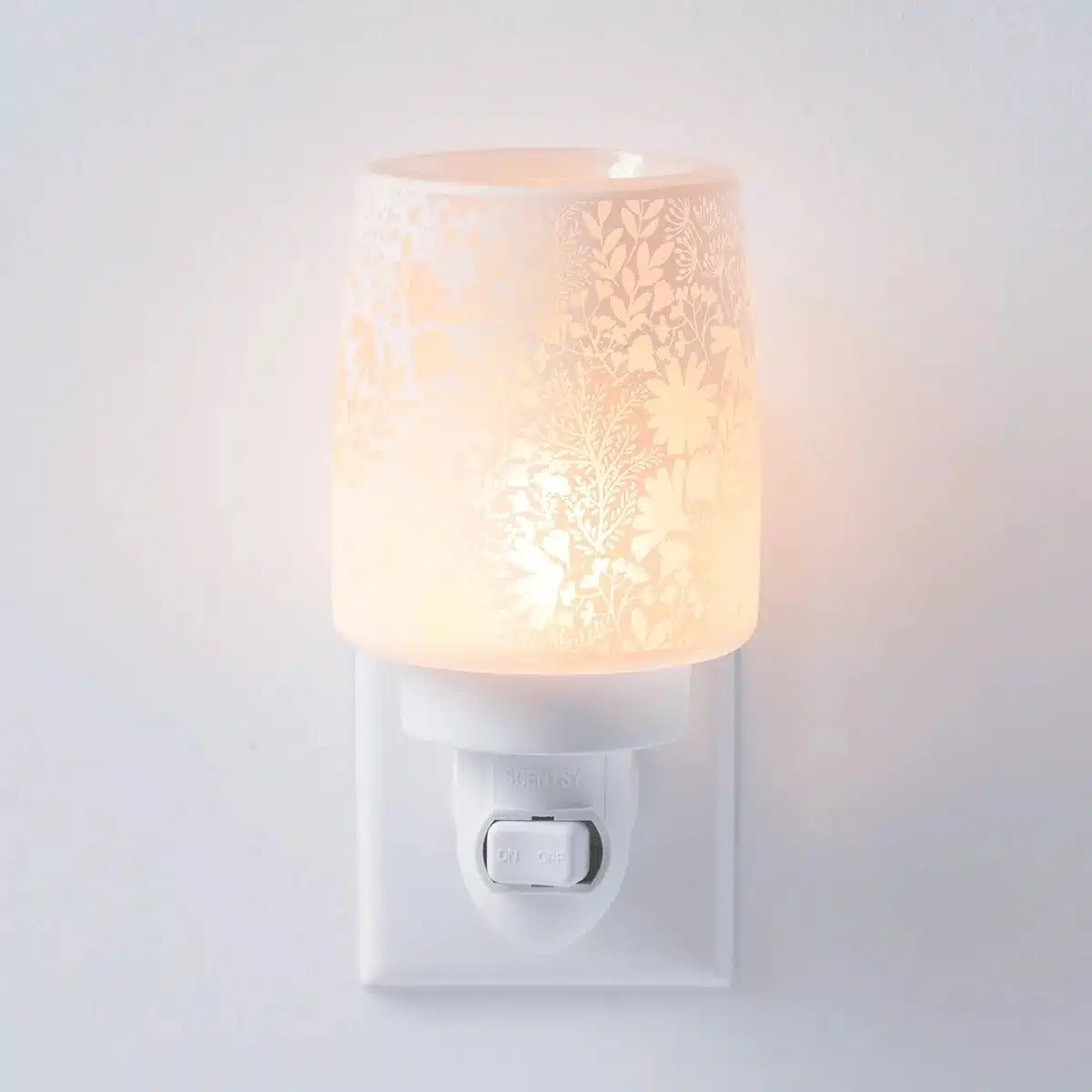 Charming Garden Scentsy Plugin Mini Warmer Charming Garden Scentsy Plugin Mini Warmer