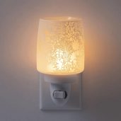 Charming Garden Scentsy Plugin Mini Warmer Dark Setting