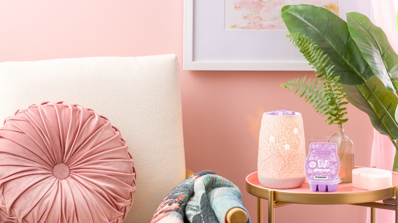 Sakura Scentsy Warmer Styled with Wax