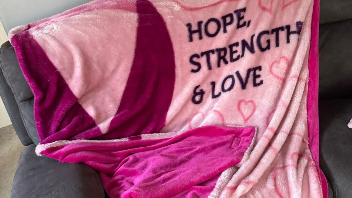 Scentsy Cozy Pink Ribbon Blanket (Breast Cancer Awareness) The