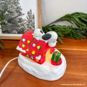 Snoopy’s™ Cozy Christmas – Scentsy Warmer Real Life 2