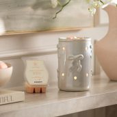 Dreamer's Bow Scentsy Warmer