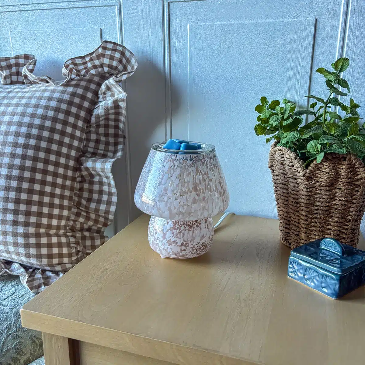 Confetti Glow - Taupe Scentsy Warmer Styled Switched Off Confetti Glow - Taupe Scentsy Warmer Styled Switched Off