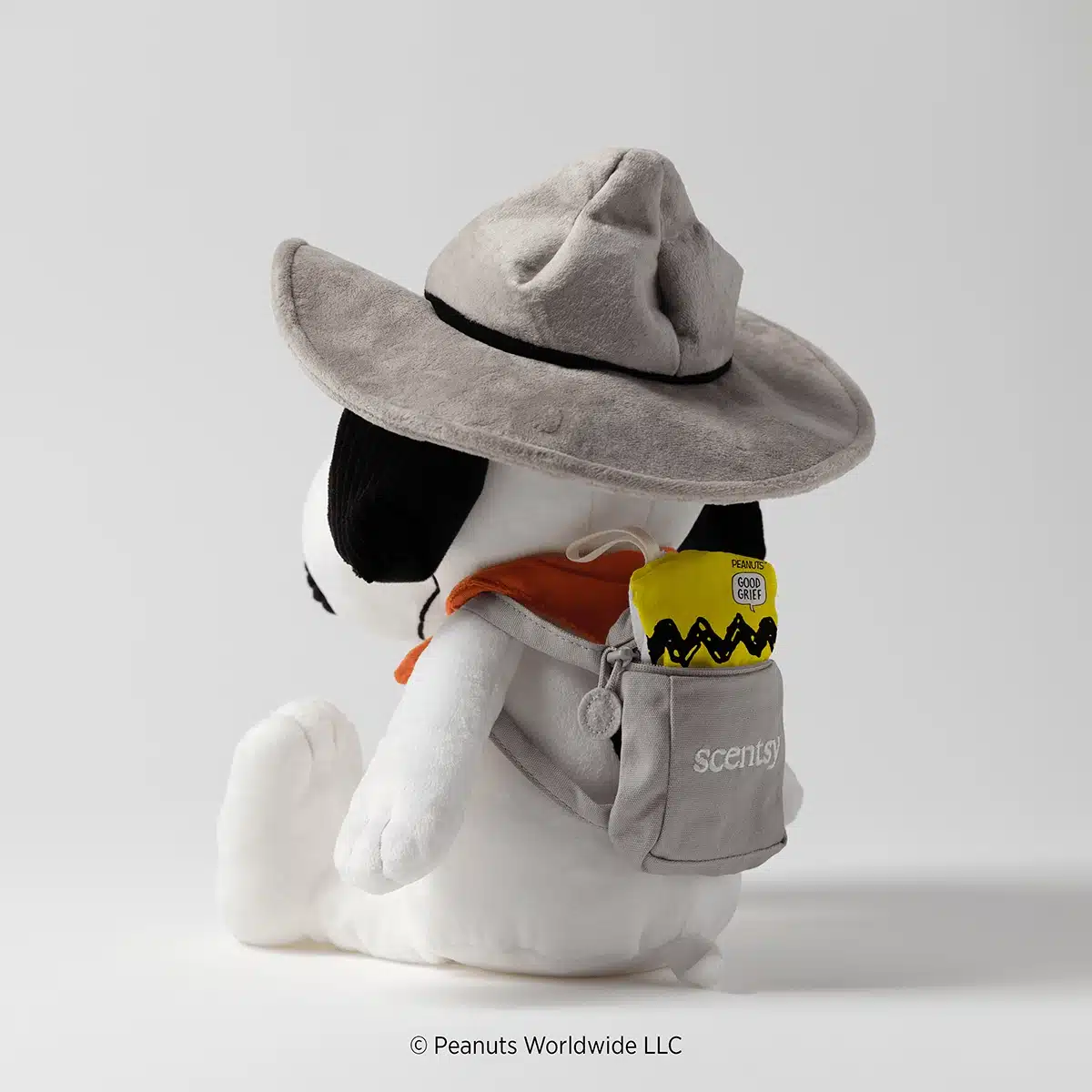 Snoopy™ Beagle Scouts – Scentsy Buddy Back View With Pak Snoopy™ Beagle Scouts – Scentsy Buddy Back View With Pak