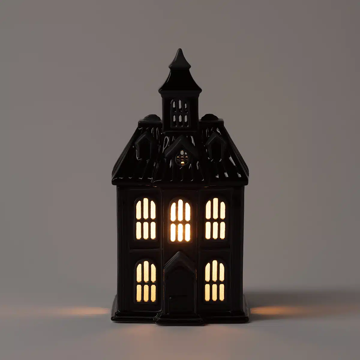 Haunted Haven Scentsy Warmer Dark Setting Haunted Haven Scentsy Warmer Dark Setting