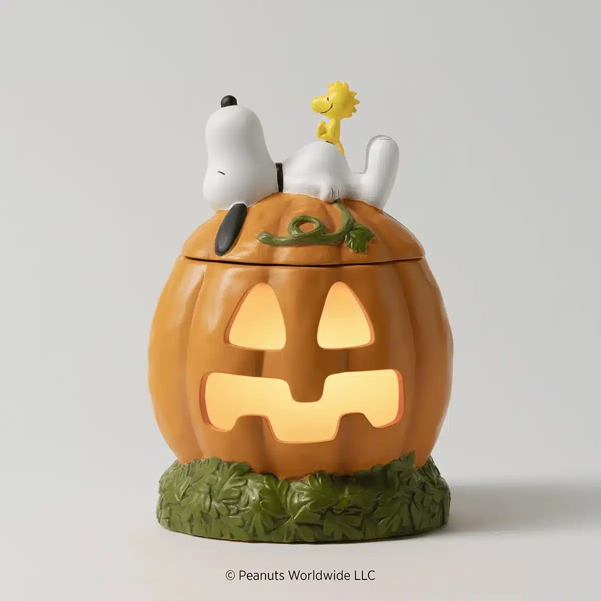 Snoopy’s™ Pumpkin Patch – Scentsy Warmer Snoopy’s™ Pumpkin Patch – Scentsy Warmer