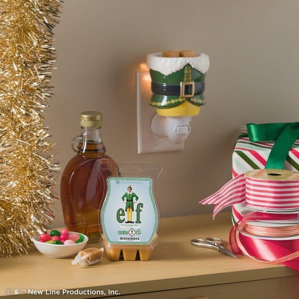 Elf Buddy’s Christmas Joy – Scentsy Plugin Mini Warmer Styled