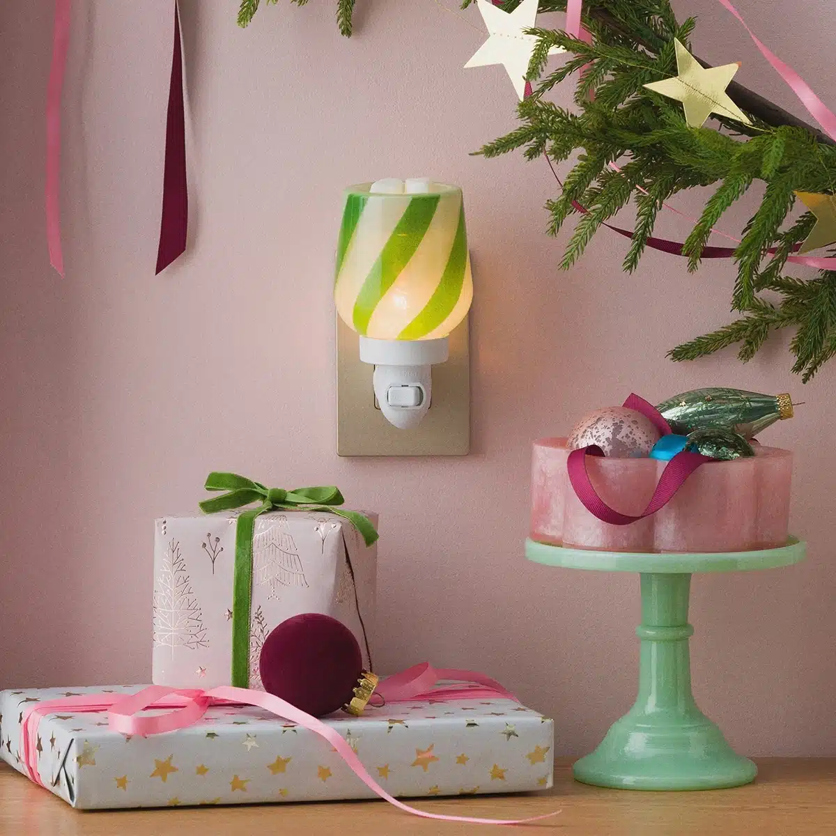 Polar Mint Scentsy Plugin Mini Warmer Styled 1 Polar Mint Scentsy Plugin Mini Warmer Styled 1
