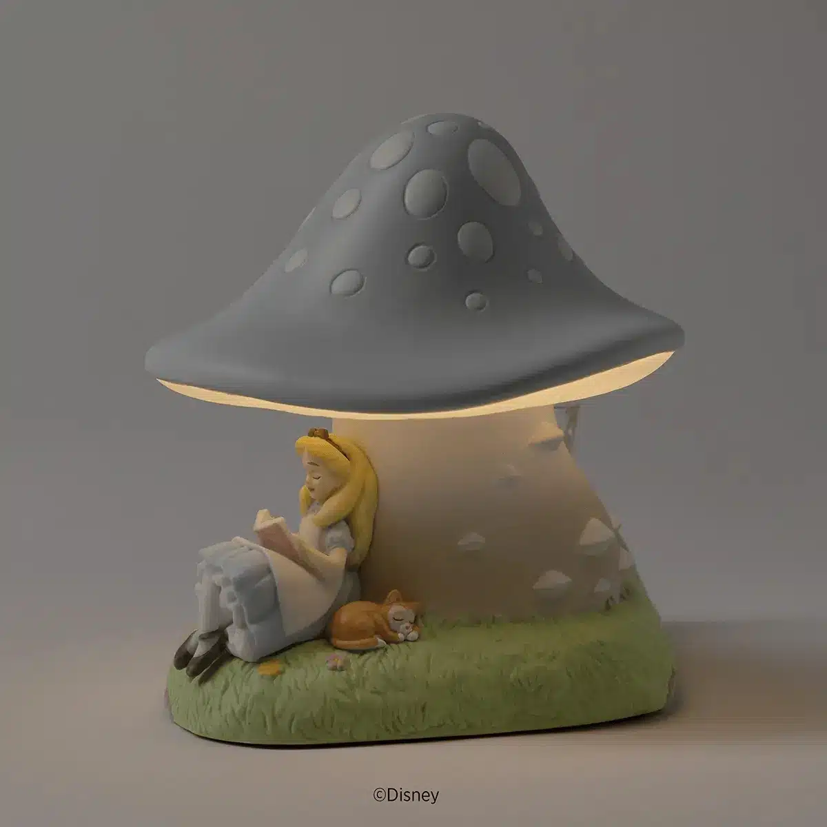 Disney Alice in Wonderland Down the Rabbit Hole – Scentsy Warmer Dark Setting Disney Alice in Wonderland Down the Rabbit Hole – Scentsy Warmer Dark Setting