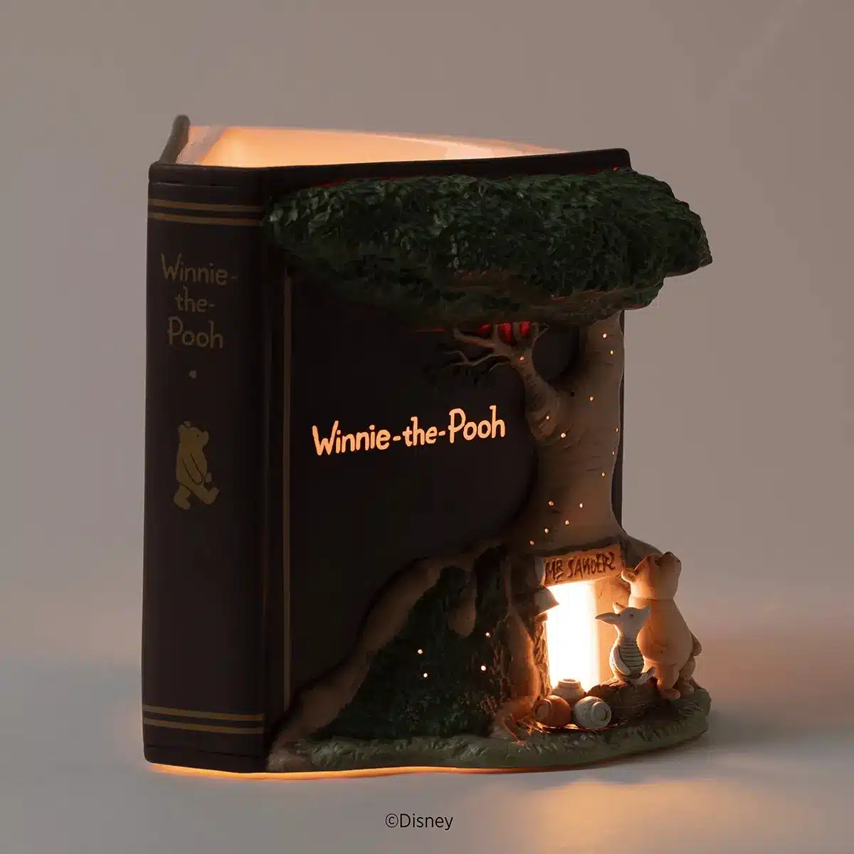 Disney Winnie the Pooh 100 Years of Friendship – Scentsy Warmer Dark Setting Disney Winnie the Pooh 100 Years of Friendship – Scentsy Warmer Dark Setting
