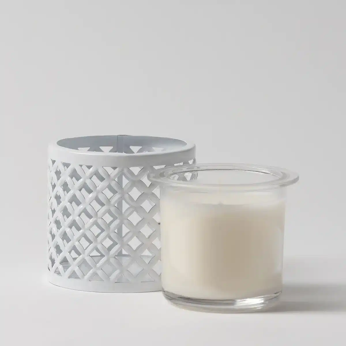 White Trellis Scentsy Candle Insert & Holder Seperated White Trellis Scentsy Candle Insert & Holder Seperated